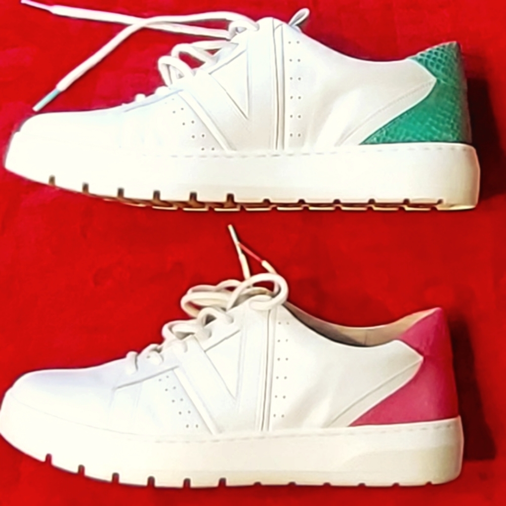 Vionic sneakers 👟